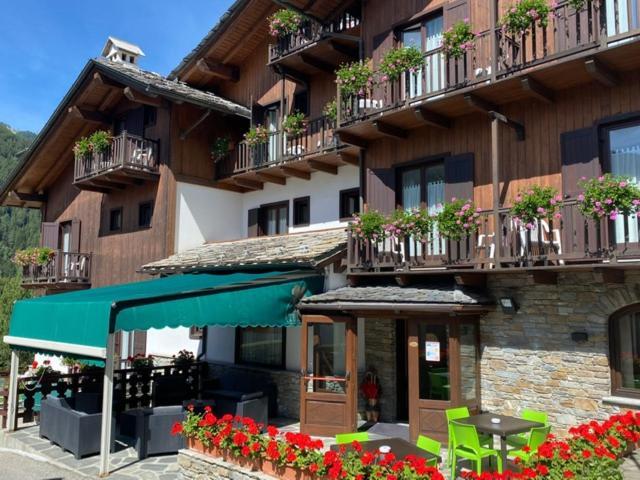 Hotel Triolet Courmayeur Exterior photo