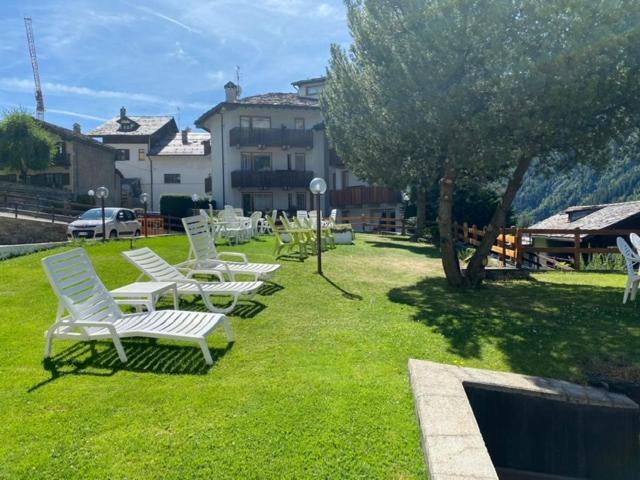 Hotel Triolet Courmayeur Exterior photo