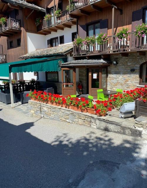 Hotel Triolet Courmayeur Exterior photo