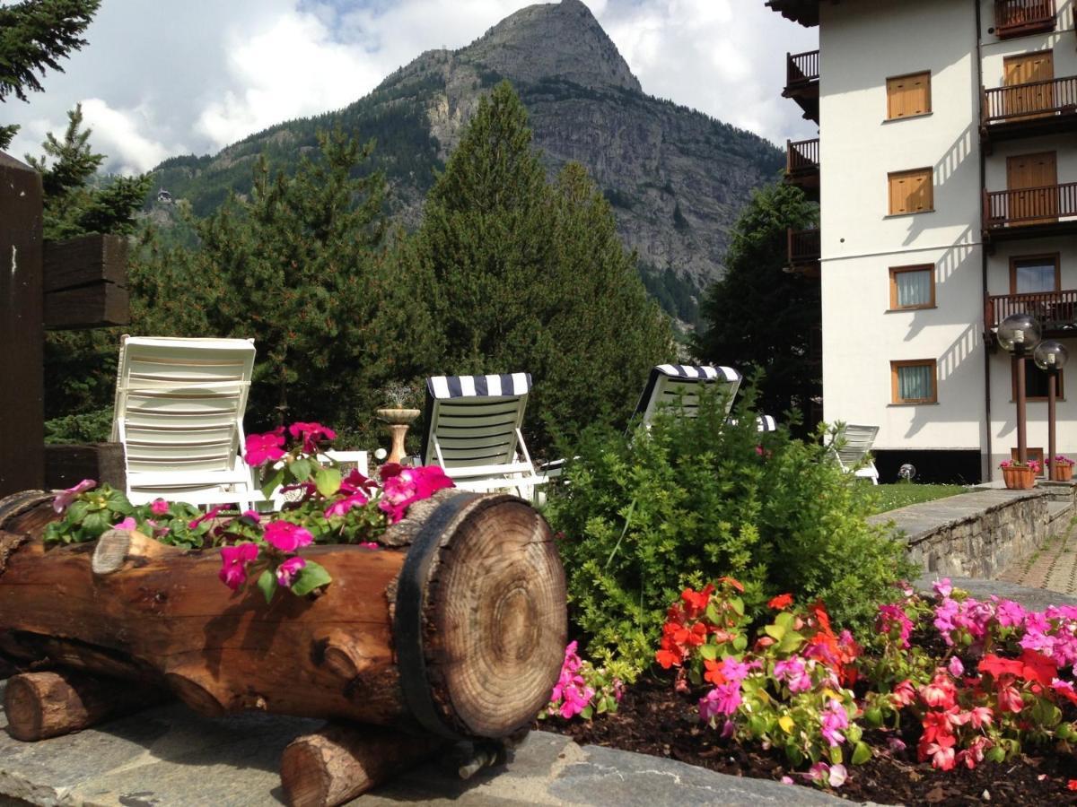 Hotel Triolet Courmayeur Exterior photo